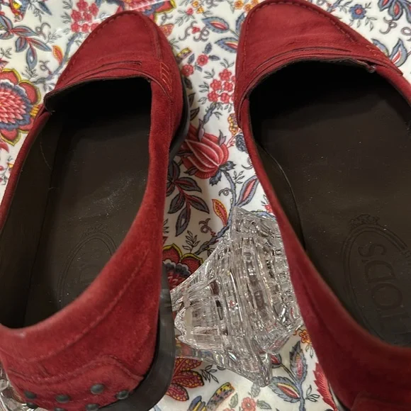 Tod’s Red Suede Size 39 Driving Shoes Loafers EUC - Picture 6 of 11